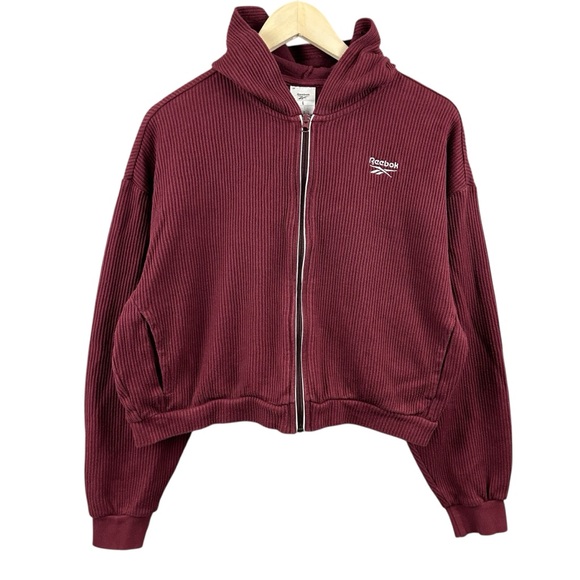 Reebok Sweaters - Reebok Burgundy Ribbed Cropped Hoodie Size Large